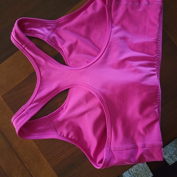 Nike sports bras - Picture 6 of 7